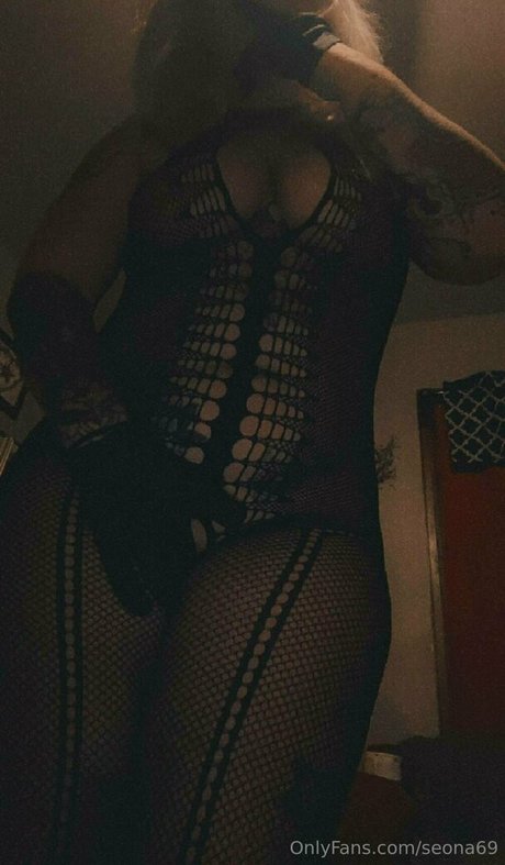 Seona69 star exclusive photos