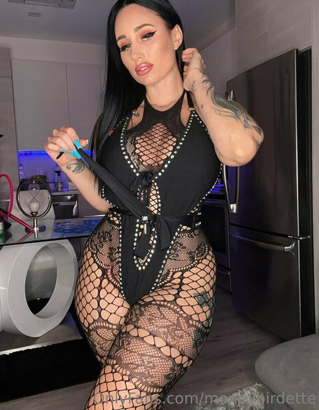 moneybirdette nude star picture