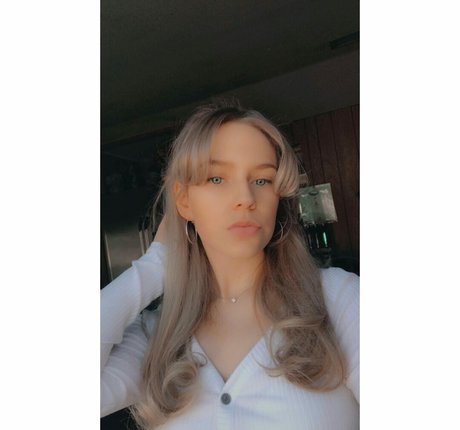 Alyssa Bryanne pornstar exclusive pic