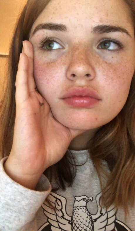 Alondra Larson free actress picture