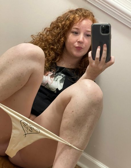 ivee marks model nude pics