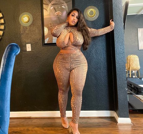 Hispanic art actress picture