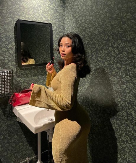 Aethyu star naked images