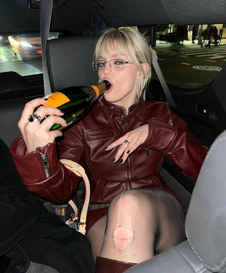 Renee Rapp naked star photo