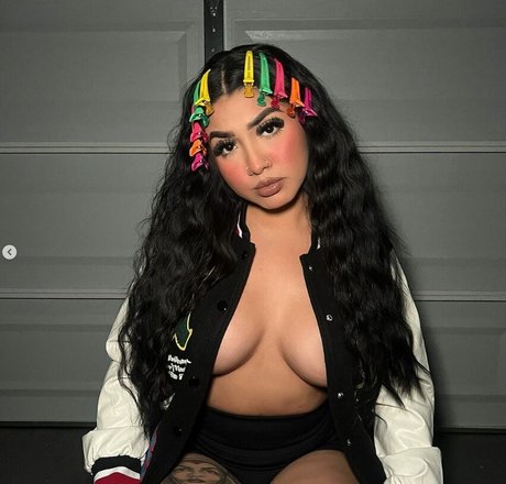 Zslaay pornstar adult archive