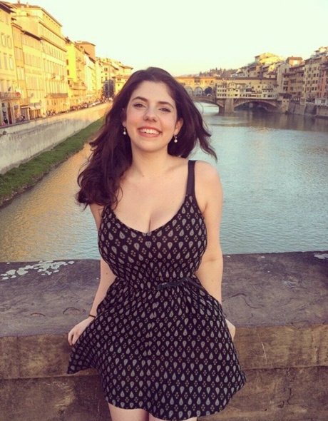 Emily Helen Barry exclusive actress images