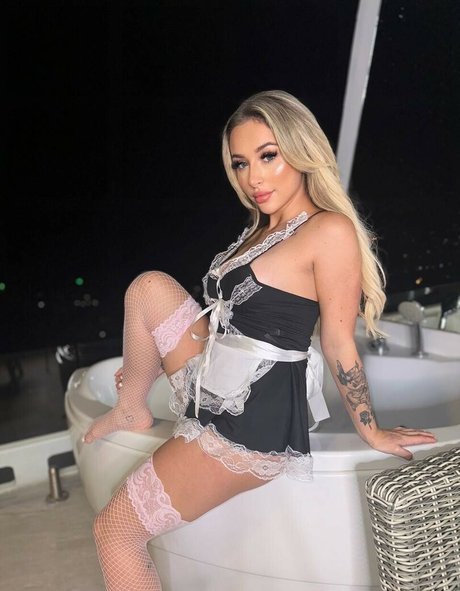 sophielouise1x model nudes img