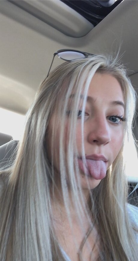 Chelsea Mariani nice actress galleries