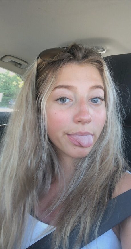 Chelsea Mariani star exclusive gallery