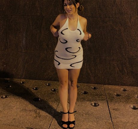 Ashley Boedeker model hd pictures