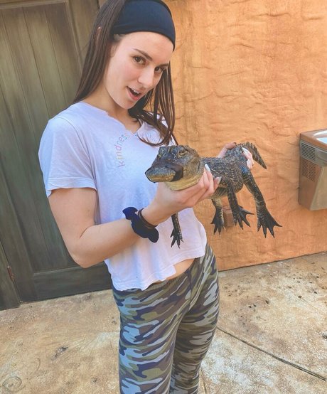 Kaila Petrosino nude star images