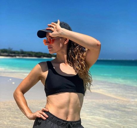 Kaila Petrosino art actress image