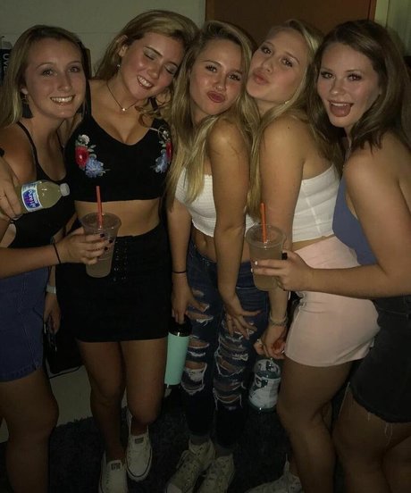 Lindsay Farland model perfect galleries