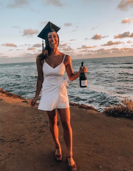 Emily Varadian beautiful actress pics