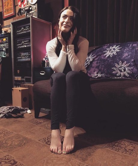 Laurel Wright nude pornstar images