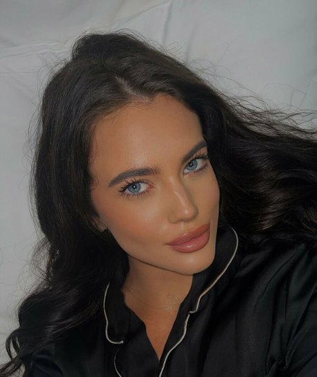 Lena Snow naked actress photos