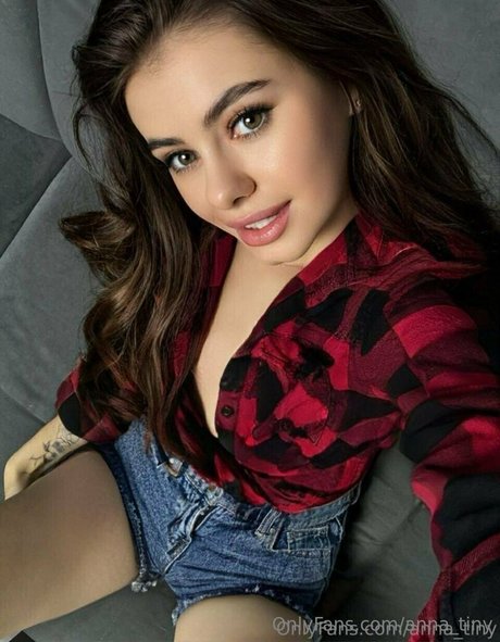 anna tiny nudes star galleries