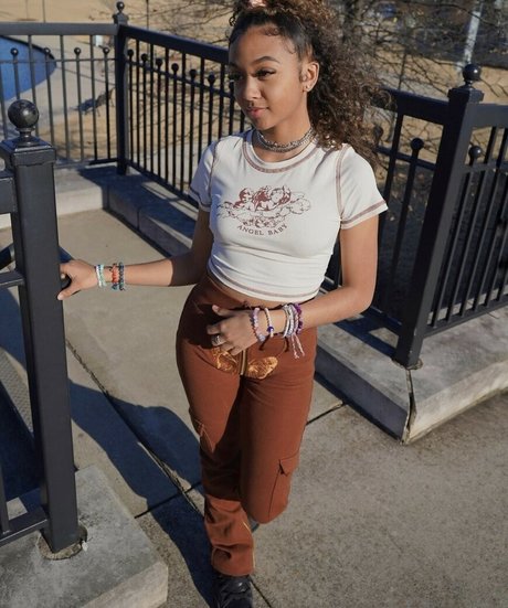 Lexi Vee pornstar hd pics