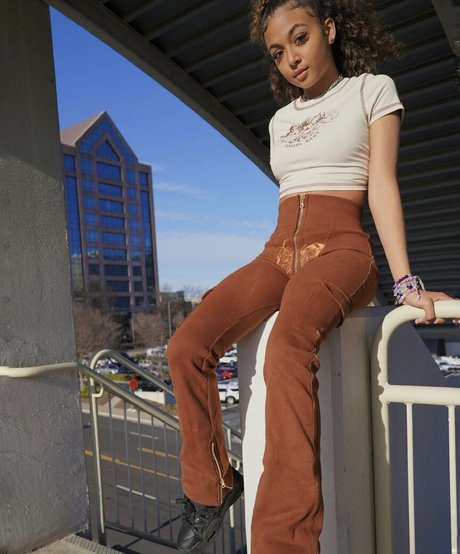 Lexi Vee star pretty pics