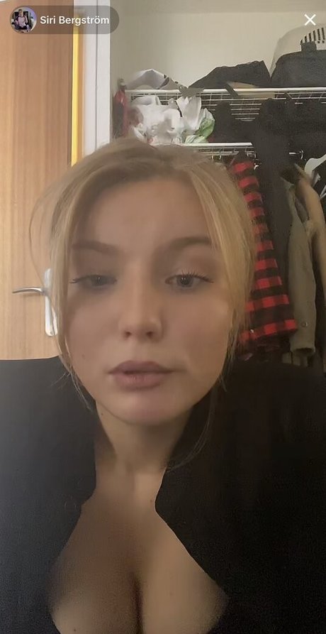 Siri54 perfect pornstar picture