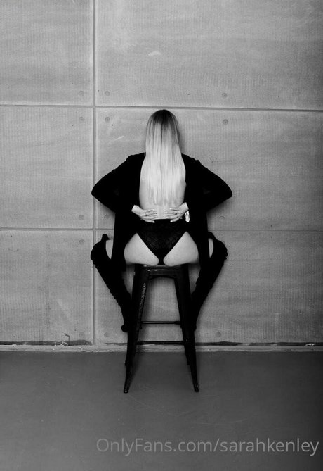 sarahkenley model sexy img