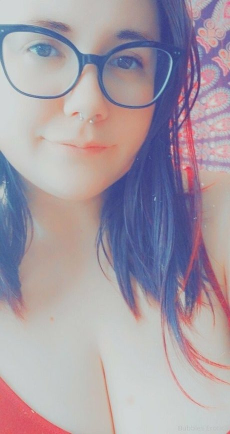 bubbleser0tica sexy actress picture