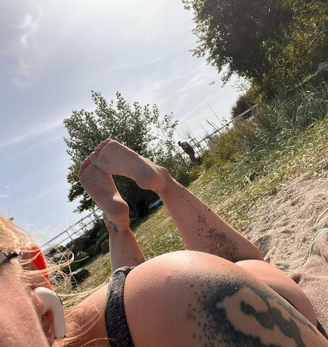 fee tfocus model art pic