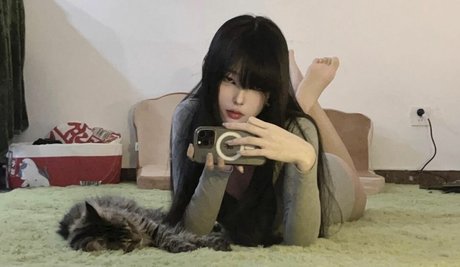 Daturakisses star nude photo