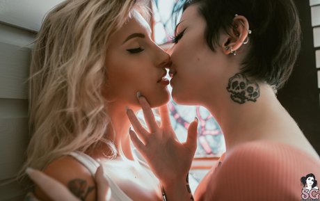 switchsuicide nude star img