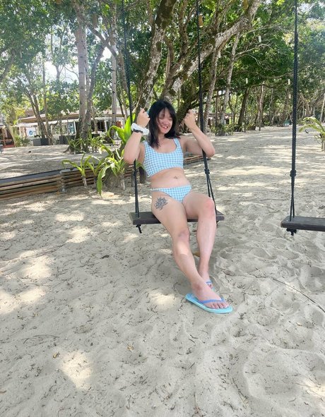 Yousoromi model xxx pic