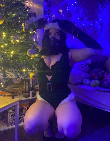 downthealiway beautiful actress archive