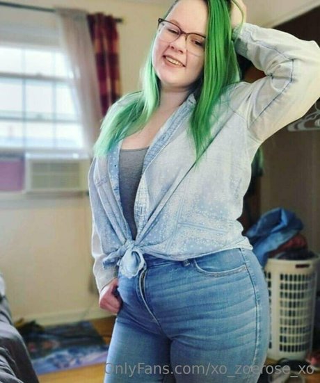 xo zoerose xo actress pics