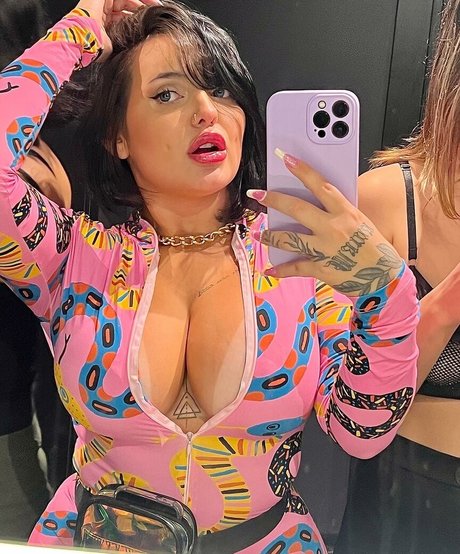 Pamela Suelem xxx model img