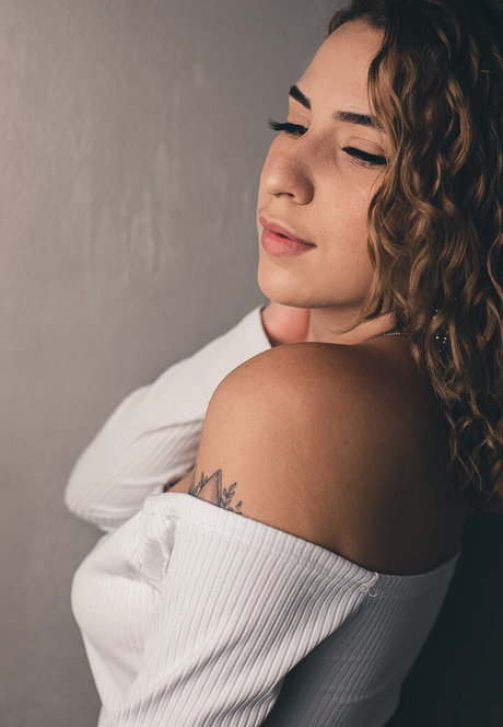 Thifany Vieira star naked pics