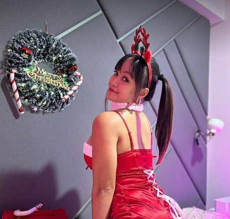 asian eyes v pornographic model photos