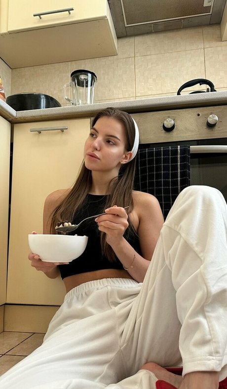 vixydi free pornstar erotic archive