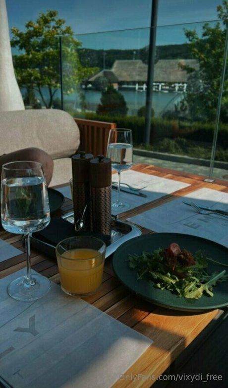 vixydi free model sexy archive