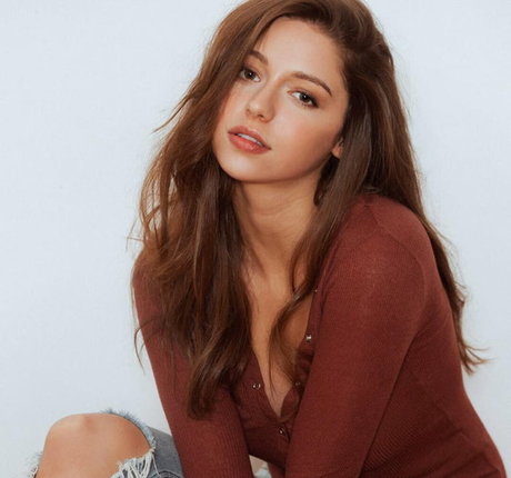 Elena Safavi hot pornstar pics