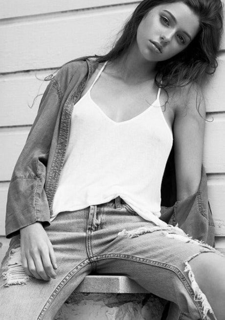 Elena Safavi nudes actress img