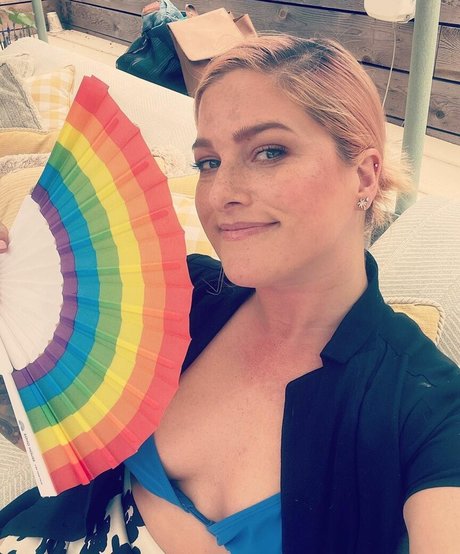 Cassadee Pope sexy pornstar image