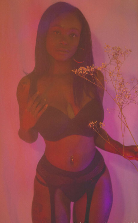 Eirenne Suicide model free galleries