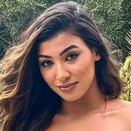 Nourhene Hocini adult model images