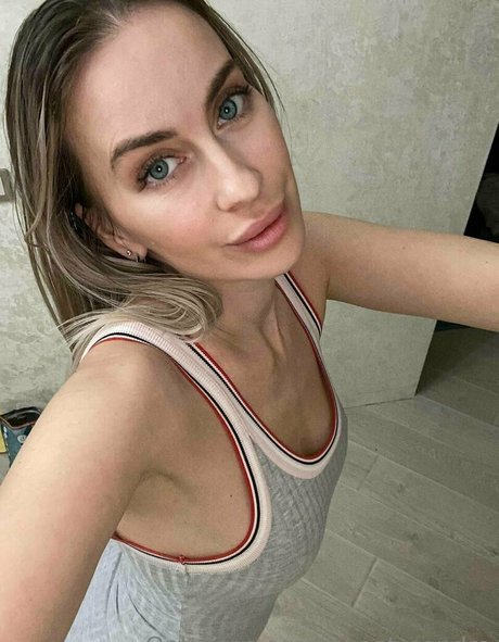 sweet sandra star naked images