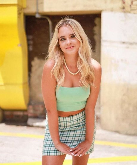 Valkyrie Mcfey star erotic pictures