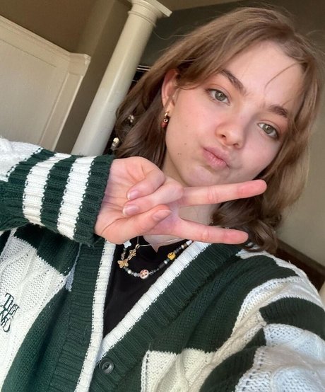 Isabel Myers pornstar hd img