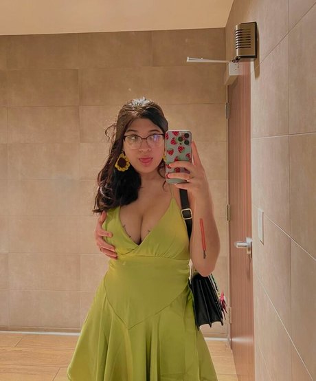 IiIjiggles pornstar exclusive pictures