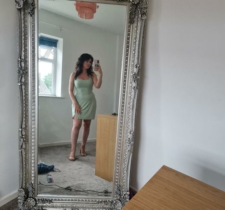 Georgia Veitch naked actress galleries