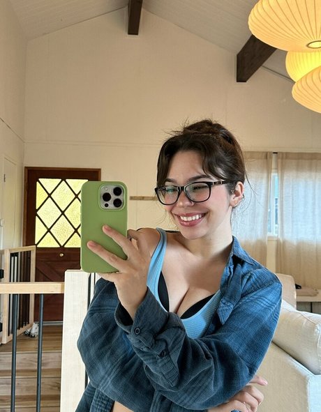 softdahliaxo art actress pictures