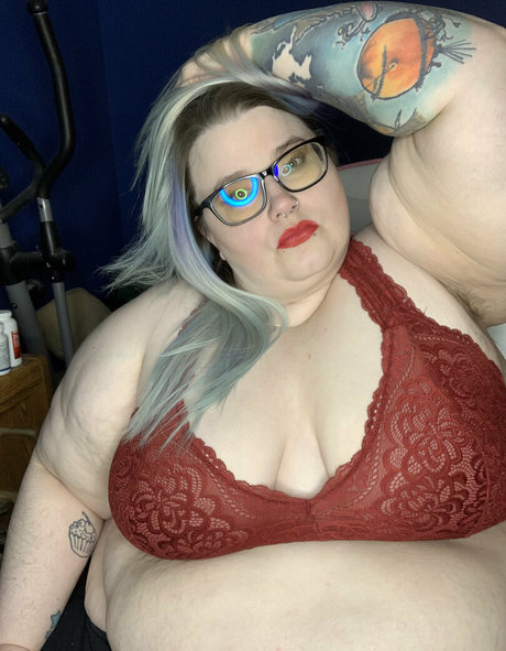 adenahx pretty pornstar photos