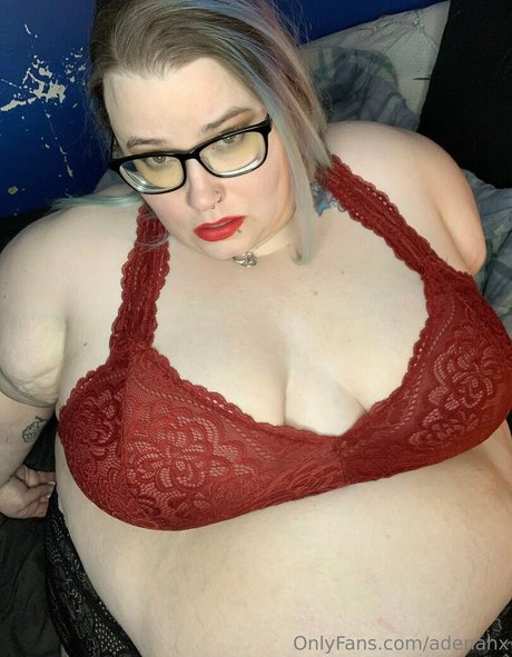 adenahx hot star images